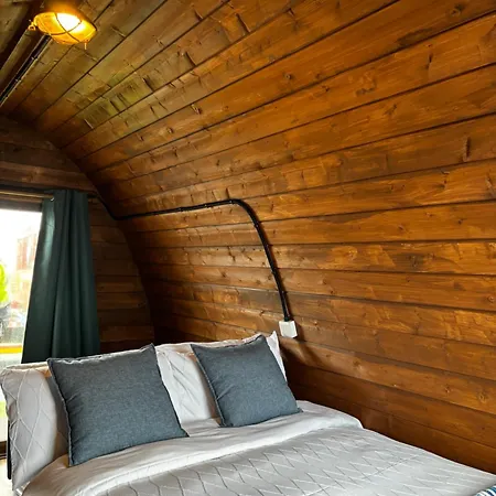 Glamping Pod *