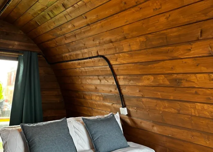Glamping Pod *